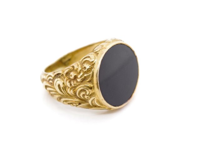 Antique onyx and 18ct yellow gold signet ring - Image 2 of 5