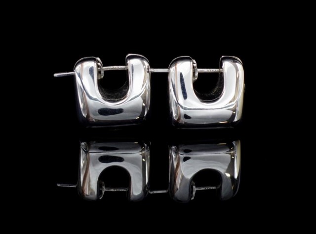 18ct white gold Modernist earrings - Image 2 of 4