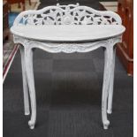 Shabby Chic demi-lune table