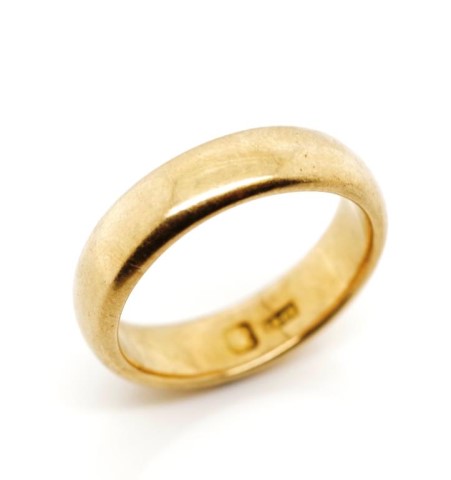 Australian 18ct yellow gold ring