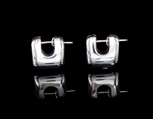 18ct white gold Modernist earrings