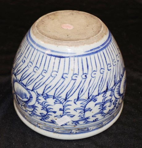 Chinese Qing dynasty blue and white jardiniere - Image 3 of 5