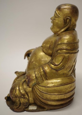 Chinese gilt bronze figure of Buddha - Image 2 of 5