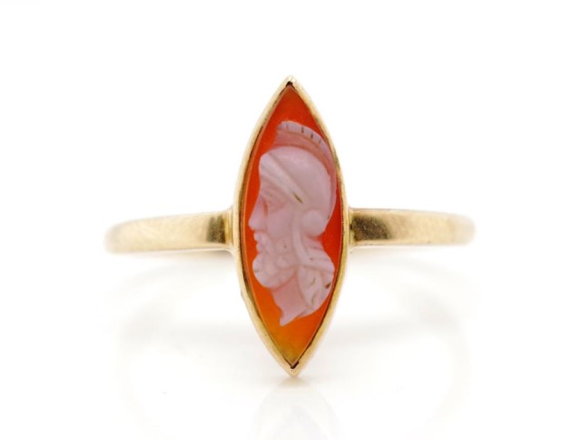 Victorian carved cameo and 15ct yellow gold ring