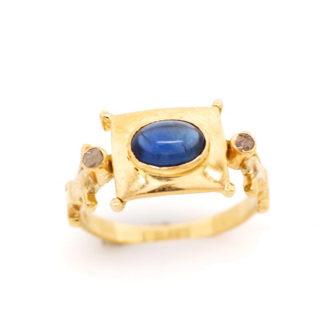 Sapphire, diamond and 18ct yellow gold ring