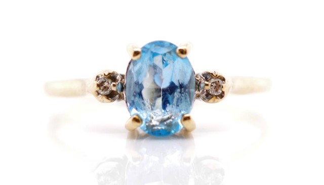 Aquamarine, diamond and 9ct yellow gold ring - Image 2 of 3