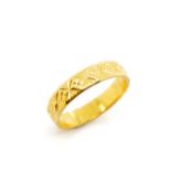 22ct yellow gold faceted ring
