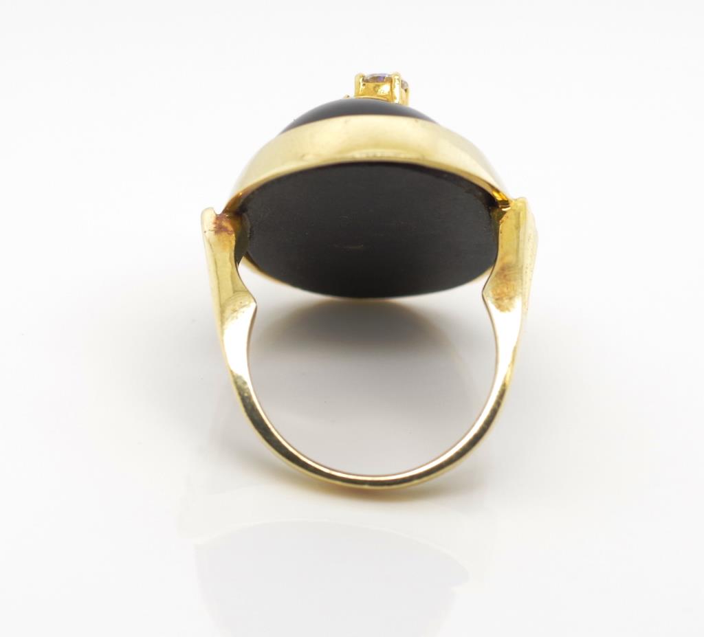 14ct yellow gold, onyx and diamond ring - Image 4 of 5