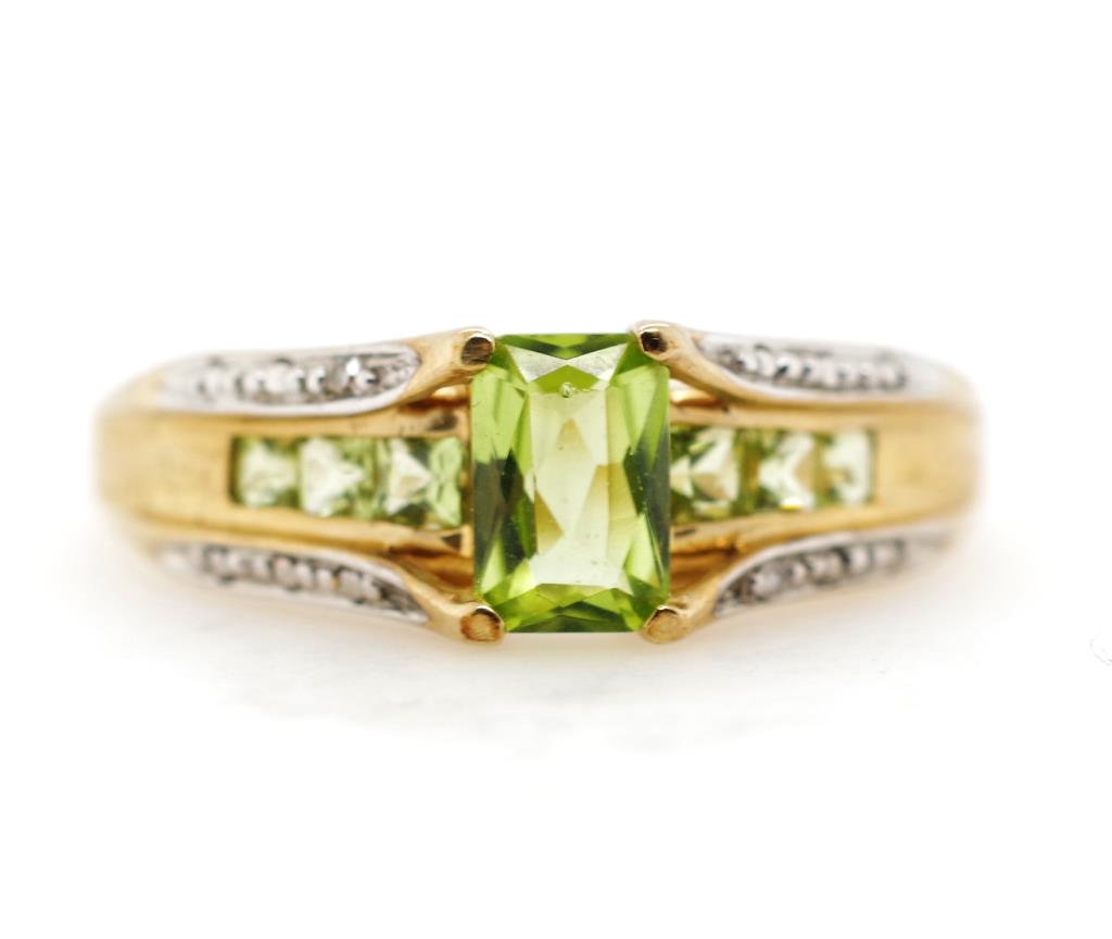 Peridot, diamond and 9ct yellow gold ring