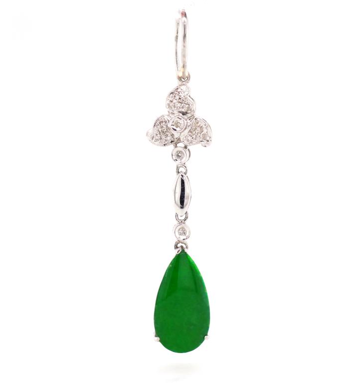 Jade, diamond and 18ct wihte gold pendant
