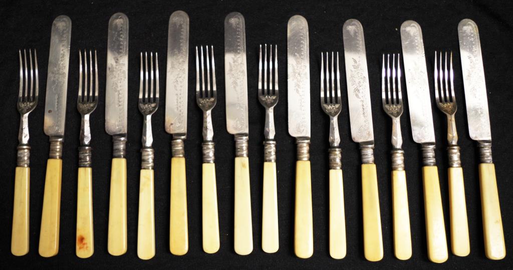 Edwardian set fruit knives and forks