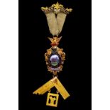 Antique 15ct yellow gold and enamel Masonic medal