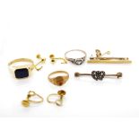 A collection of antique gold jewellery for parts