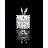 Cubic zirconia and 14ct white gold pendant
