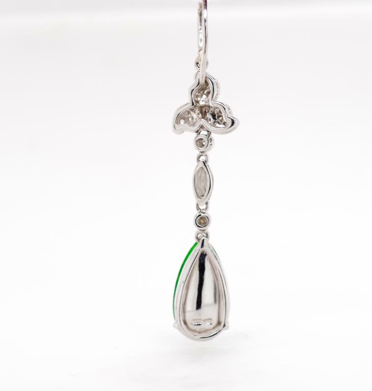 Jade, diamond and 18ct wihte gold pendant - Image 2 of 4