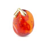 Honey amber and 8ct yellow gold pendant