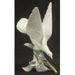 Lladro "turtle dove" figurine