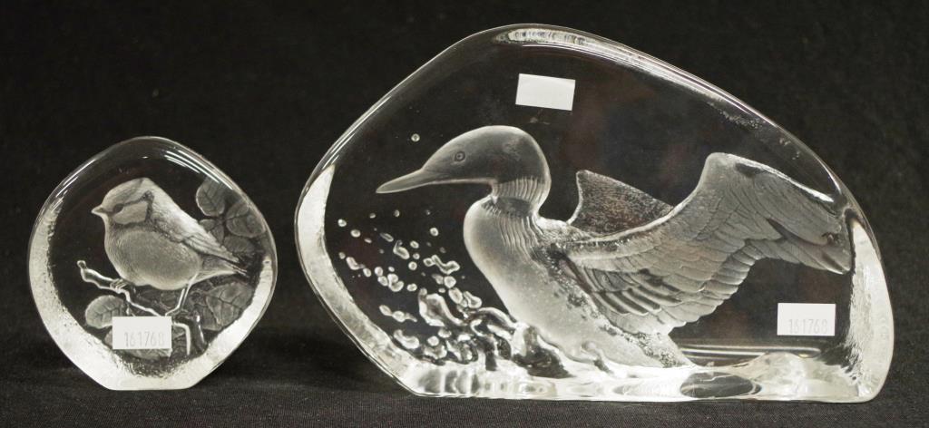 Two Mats Jonasson art glass bird paperweights