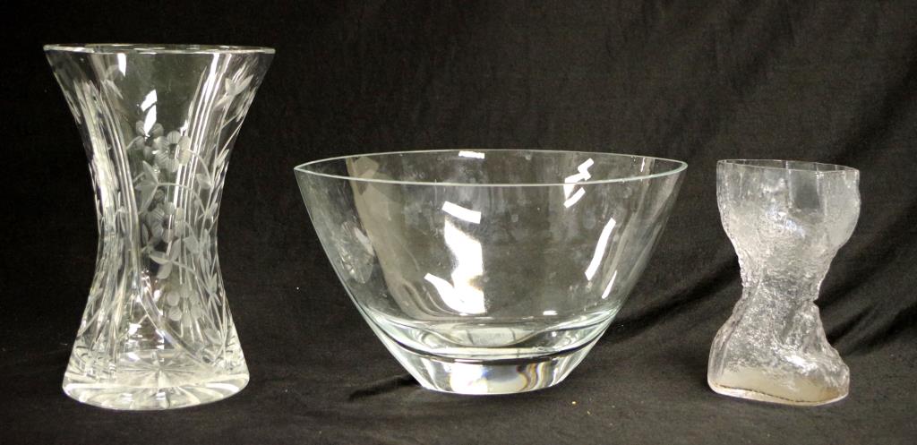 Heavy cut crystal vase, a glass bowl and vase (3)