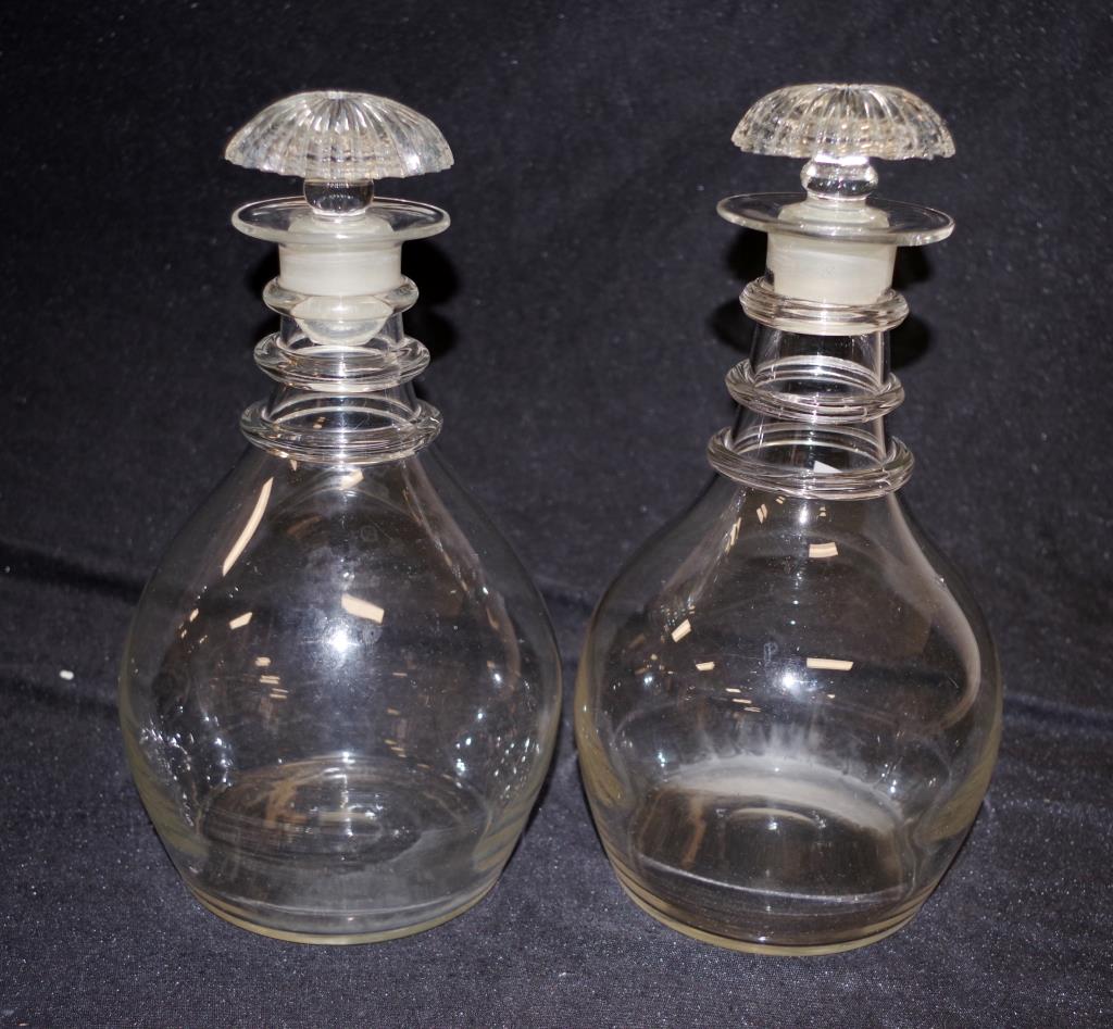 Two Georgian three ringed neck glass decanters - Image 4 of 4