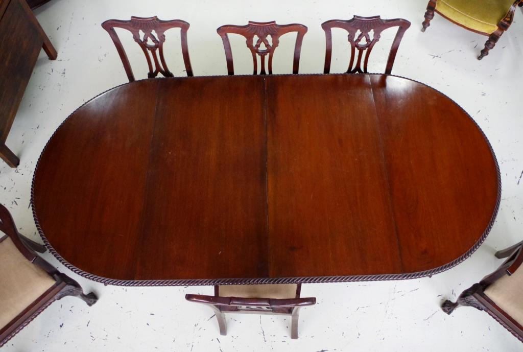 Early 20th century Irish mahogany dining suite - Image 2 of 7