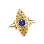 Antique 18ct yellow gold and sapphire ring