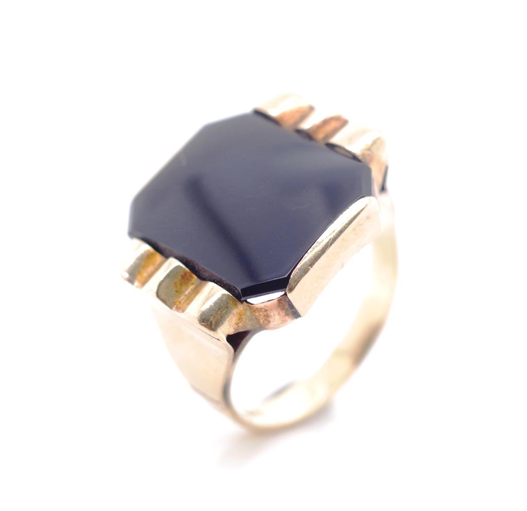 Vintage onyx and 9ct yellow gold cocktail ring - Image 2 of 4