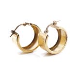 7.5mm 9ct yellow gold hoop earrings