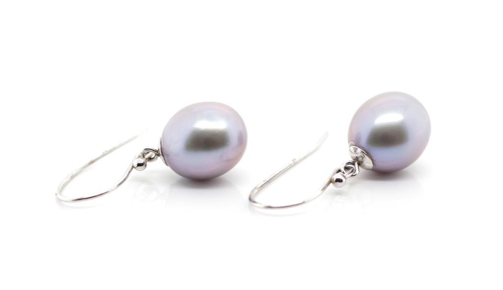 Lavender pearl and white gold earrings - Image 2 of 2