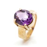 9ct yellow gold & amethyst cocktail ring