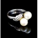 Pearl and white gold ring