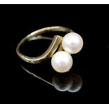 Vintage Mikimoto pearl and 14ct yellow gold ring