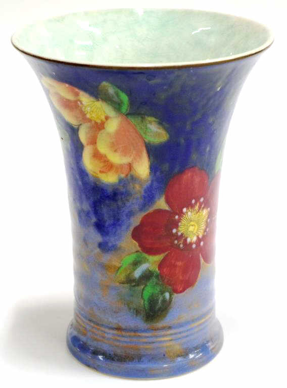 Large Royal Doulton 'Wild Roses' vase - Image 2 of 4