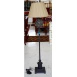 Pedestal base floor lamp