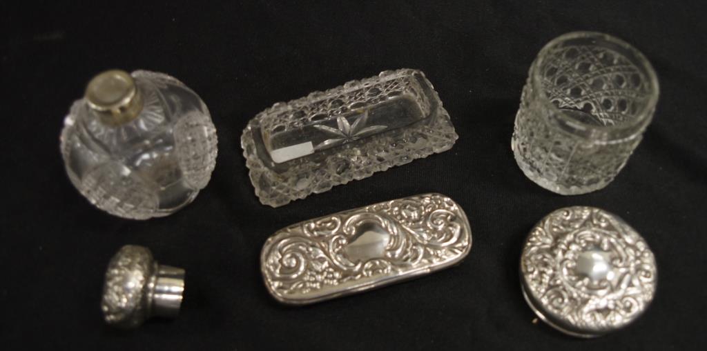 Three various Edward VII silver topped toilet jars - Image 3 of 3
