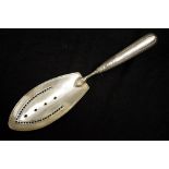 George III sterling silver fish server