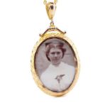 Antique 9ct rose gold picture pendant