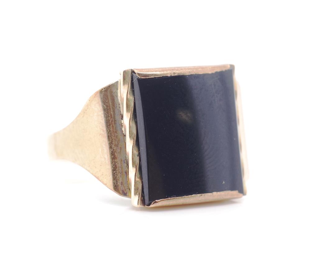 Vintage onyx and 9ct rose gold ring - Image 2 of 4