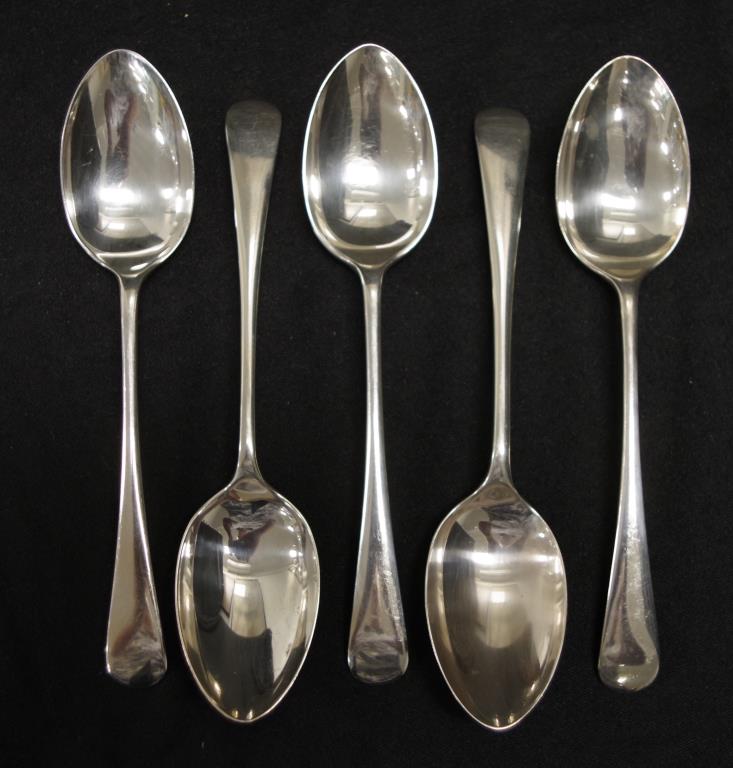 Set five George V sterling silver dessert spoons