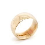 9ct yellow gold ring