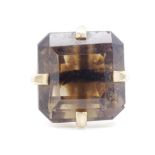 Smoky quartz and yellow gold dress ring