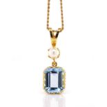Aquamarine, pearl and 18ct yellow gold pendant