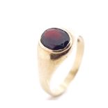 Garnet and 9ct yellow gold ring