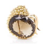 Retro smoky quartz and yellow gold brooch