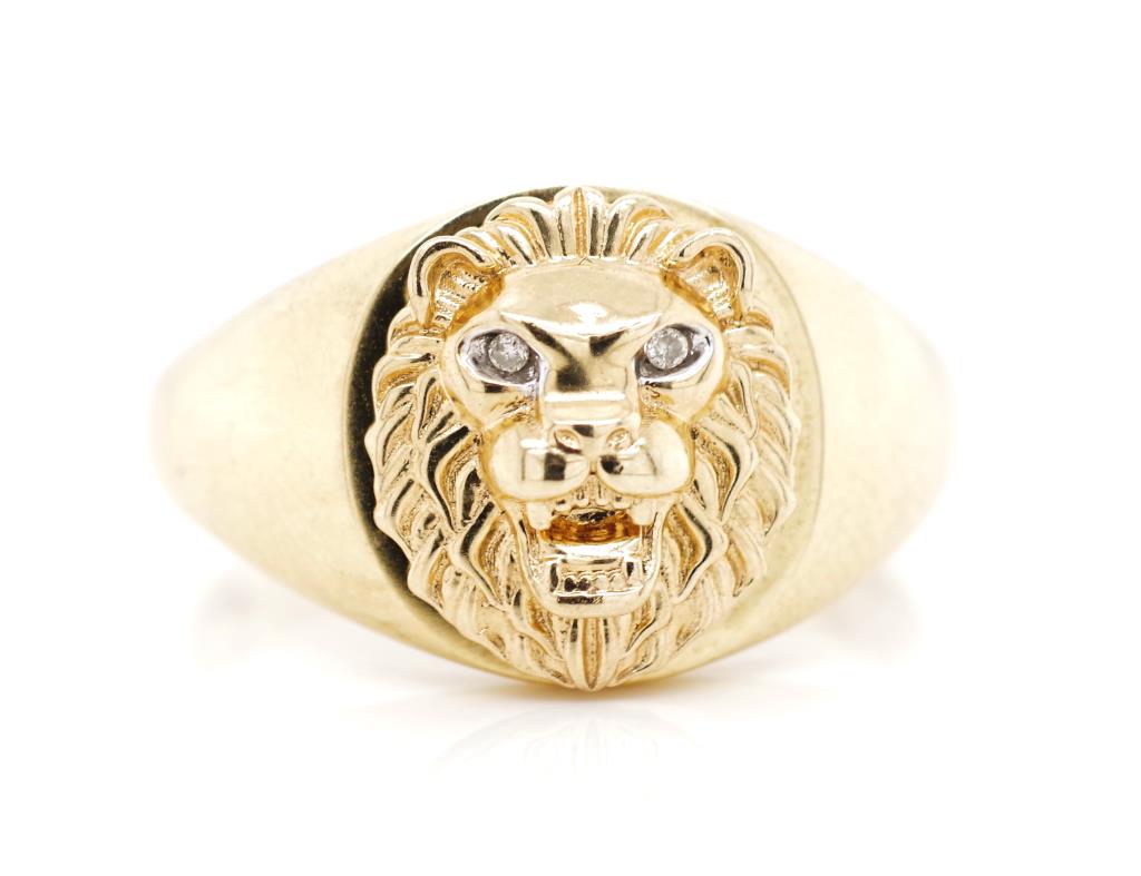 9ct yellow gold lion signet ring