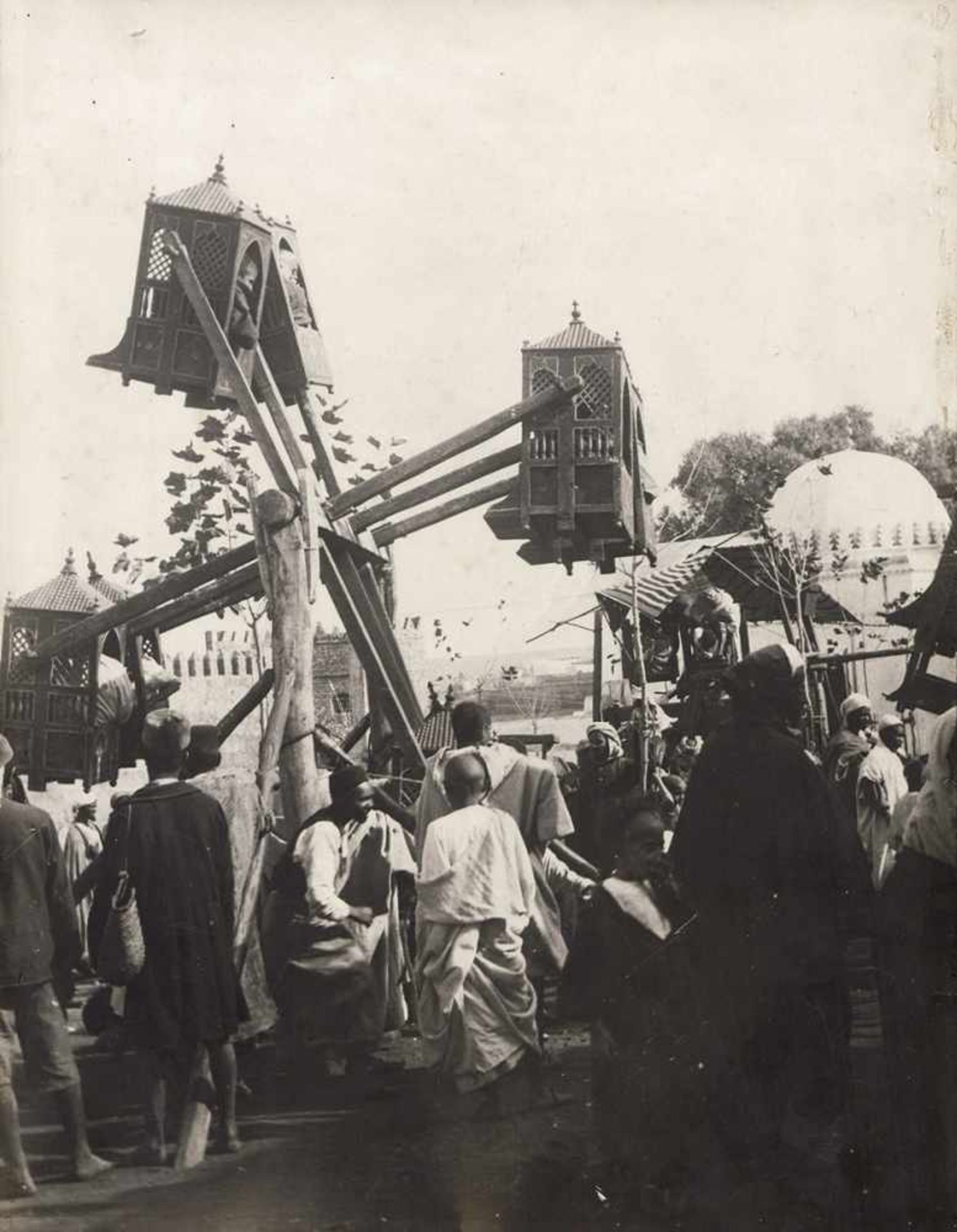 Algerien: Radschaukel auf dem Jahrmarkt von Algier.