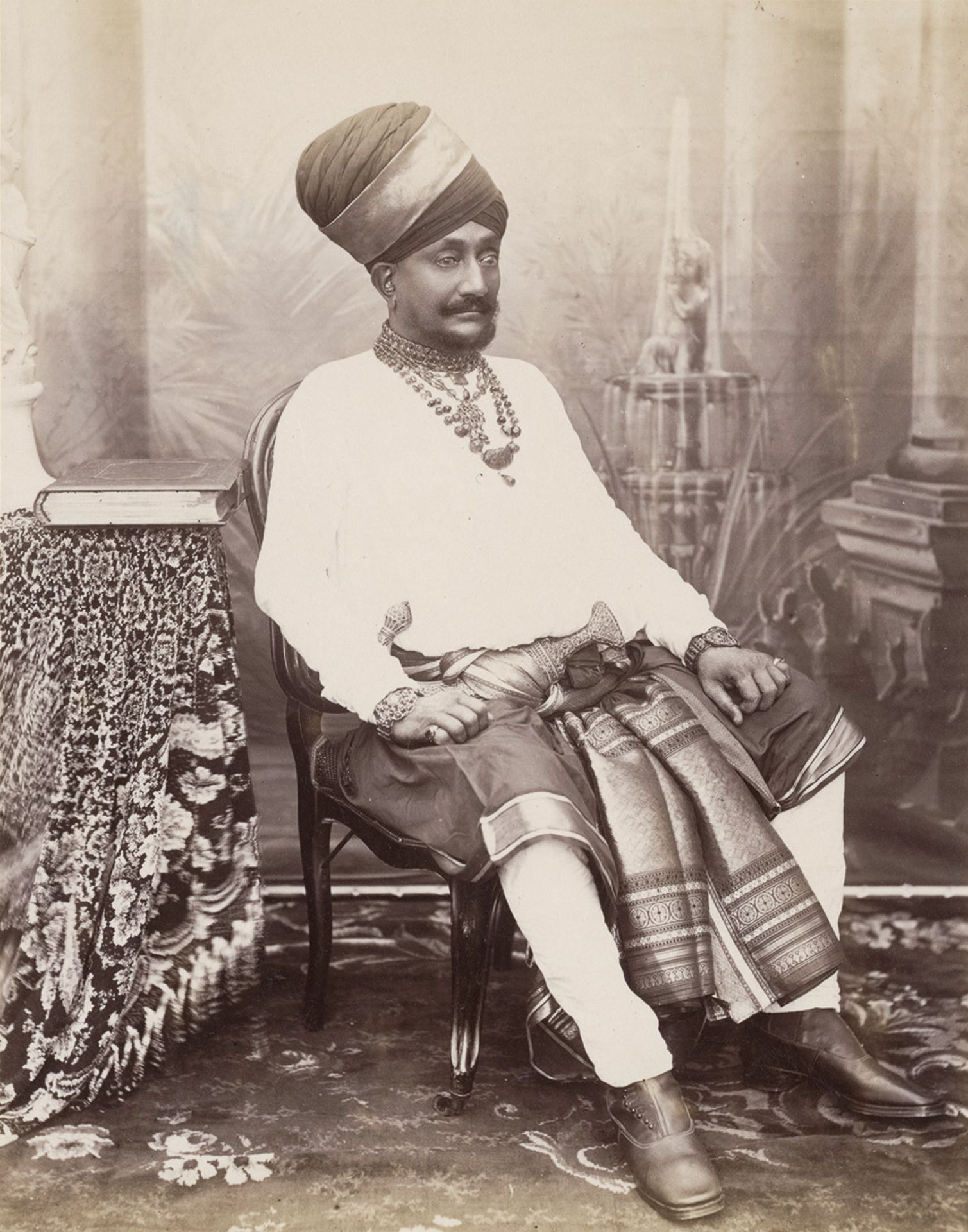 India: Landscapes and temples of IndiaPhotographer: Samuel Bourne (1834-1912), William Henry - Bild 2 aus 2