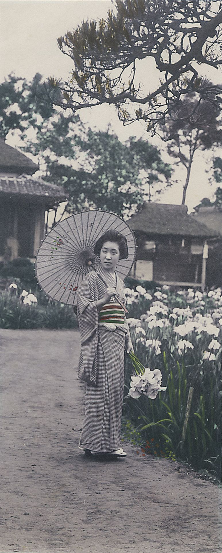 Japan: Portraits of women in traditional dressPhotographer unknown. Portraits of Japanese women in