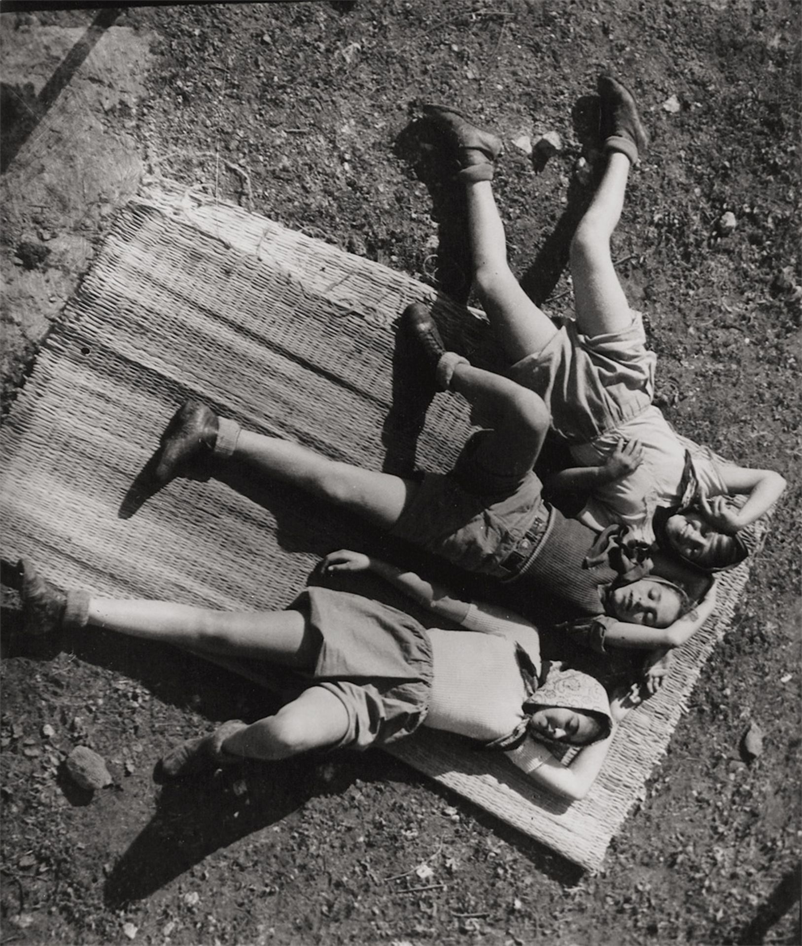 Zadek, Walter: Kibbutz workers restingKibbutz workers resting. Circa 1937. Vintage ferrotyped