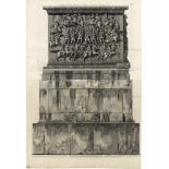 Piranesi, Giovanni Battista: Colonna Antonino Pio e Faustina: Decursio Equitum [...], Stylobates